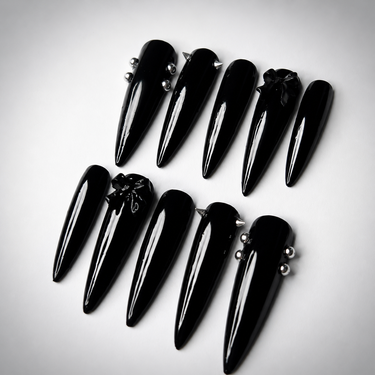 Black Bow Nails with Spikes — Size 2-5-4-6-9